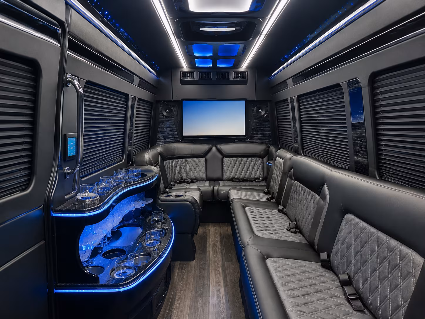 browse a large selection of buses for nashville airport transfers from hendersonville