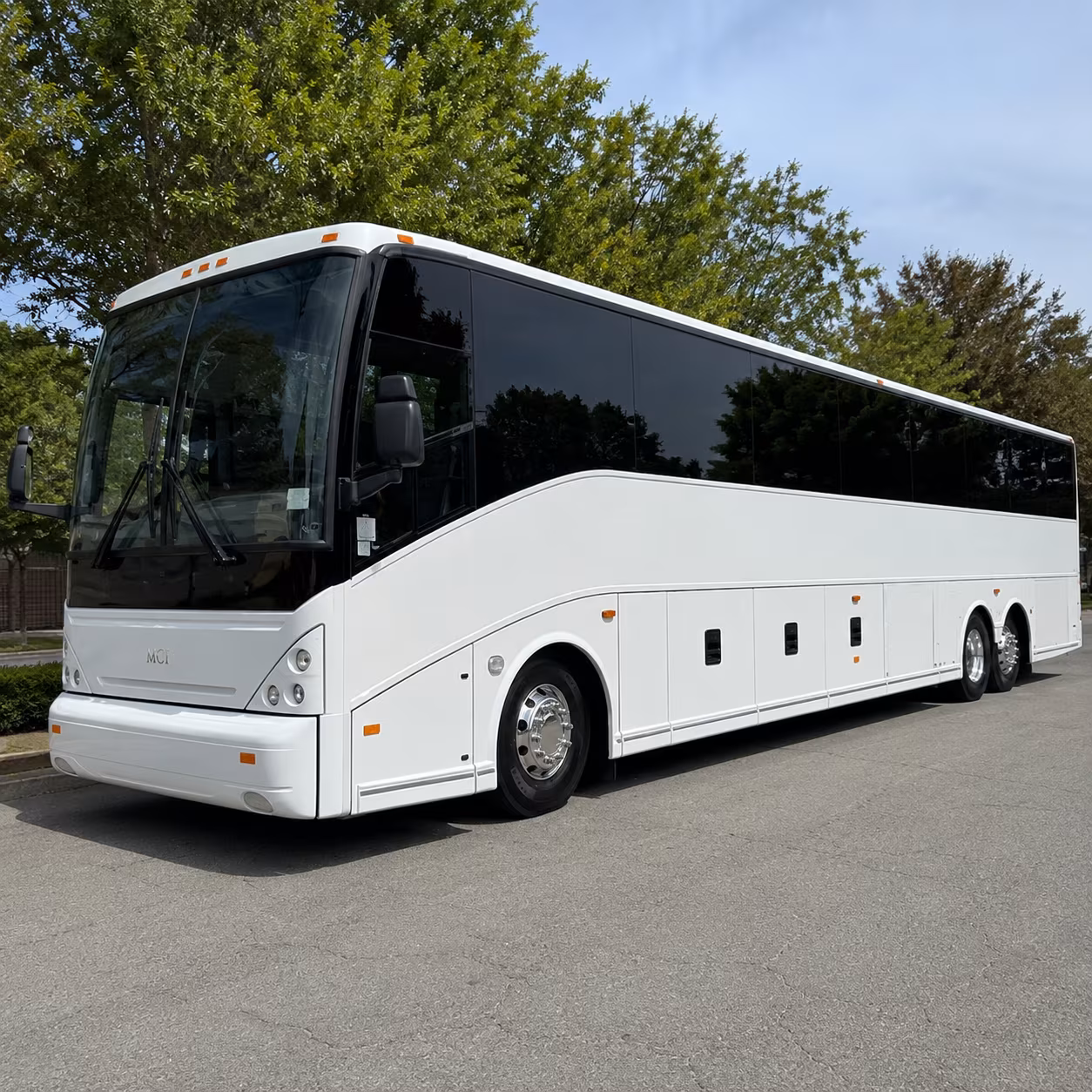charter bus shuttle service to nashville international airport bna