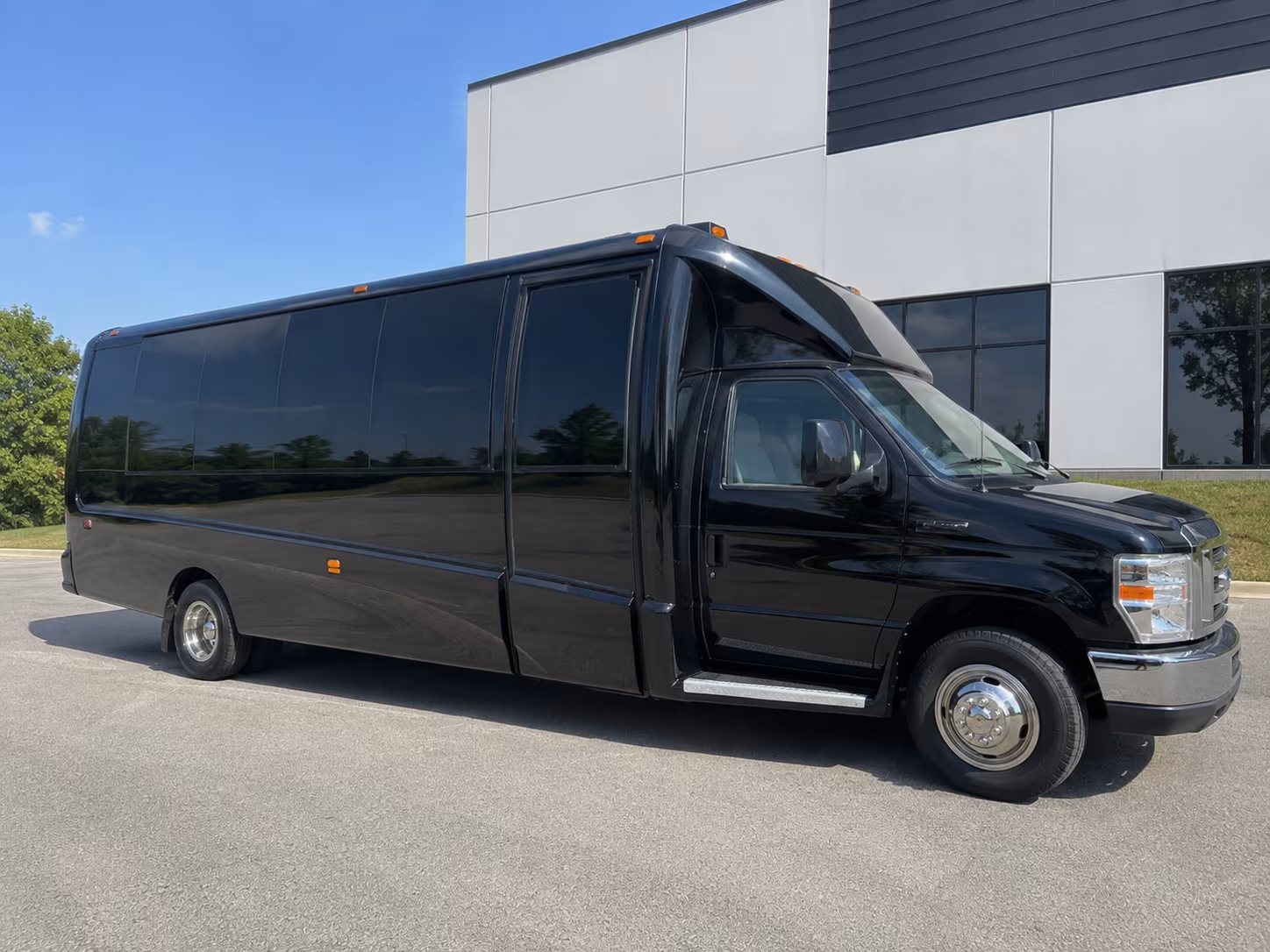 compare party buses and limos for hendersonville prom night