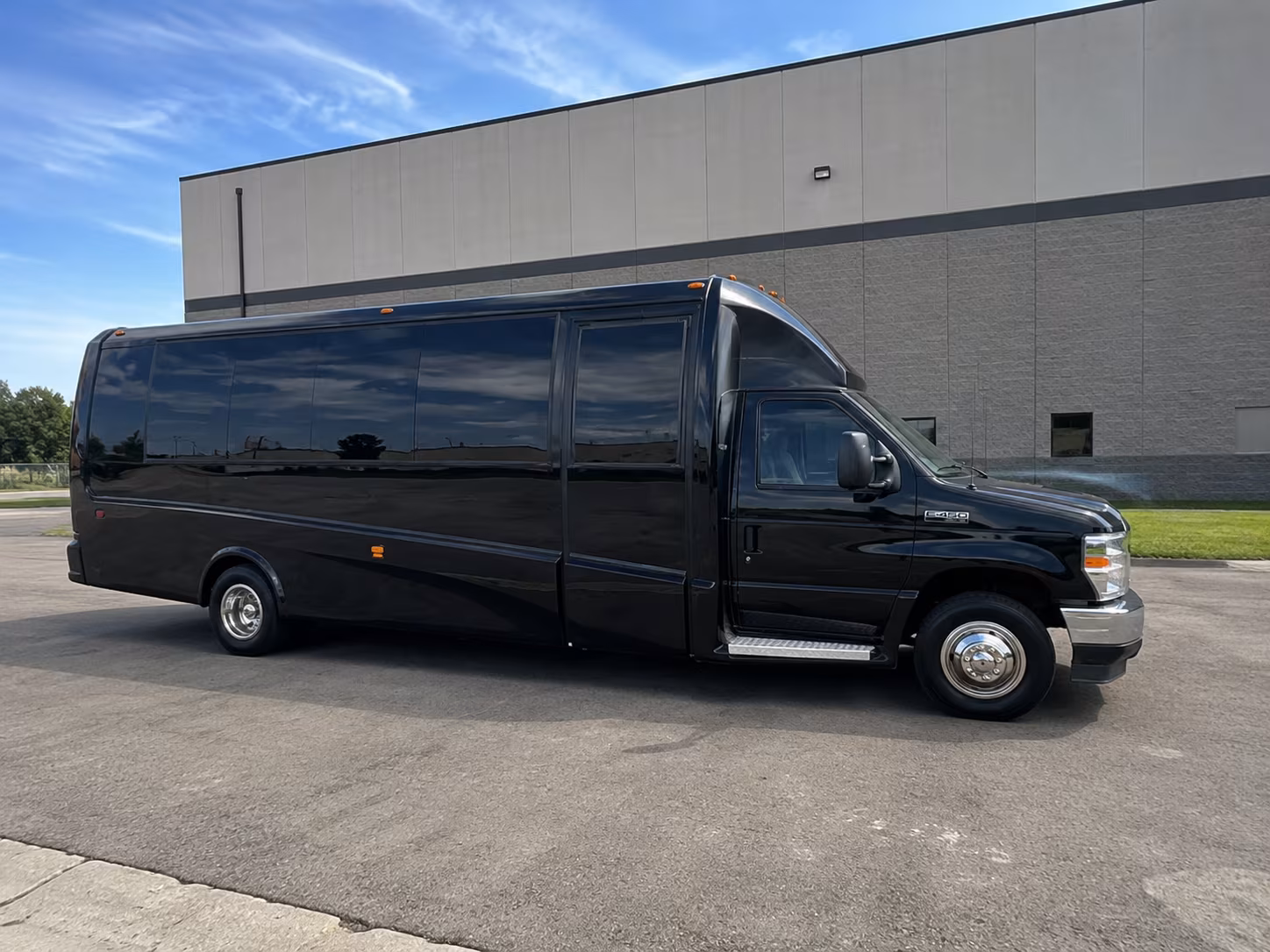hendersonville long distance transportation onboard seating