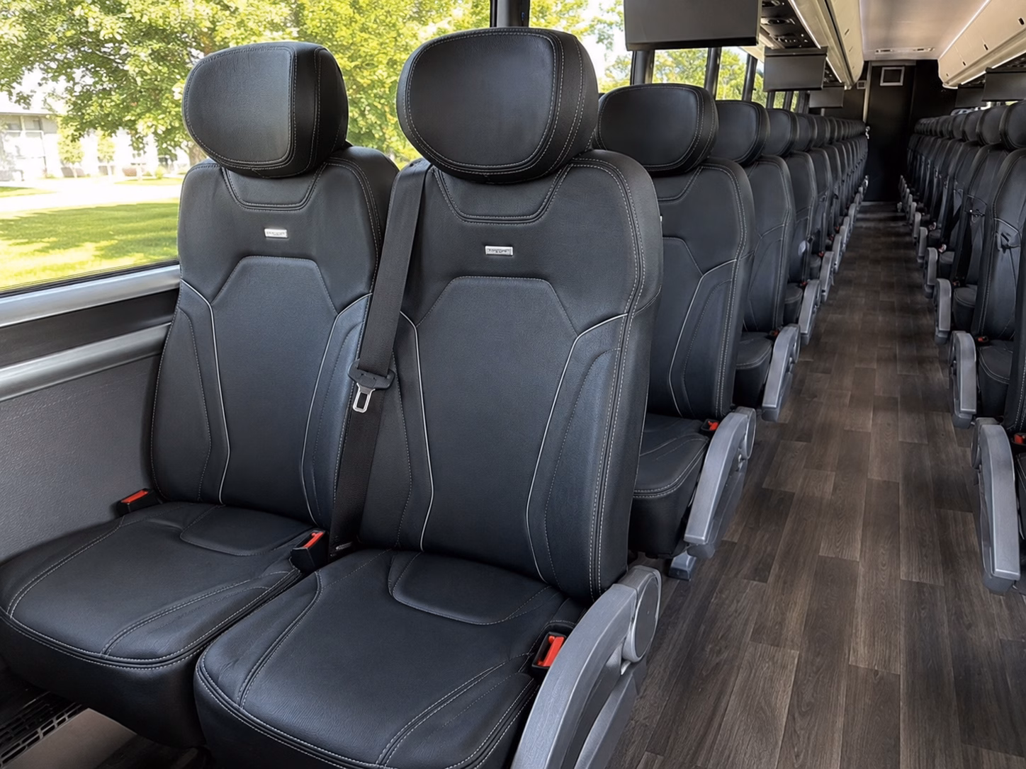 how the day of the week changes what a bus costs in hendersonville tennessee