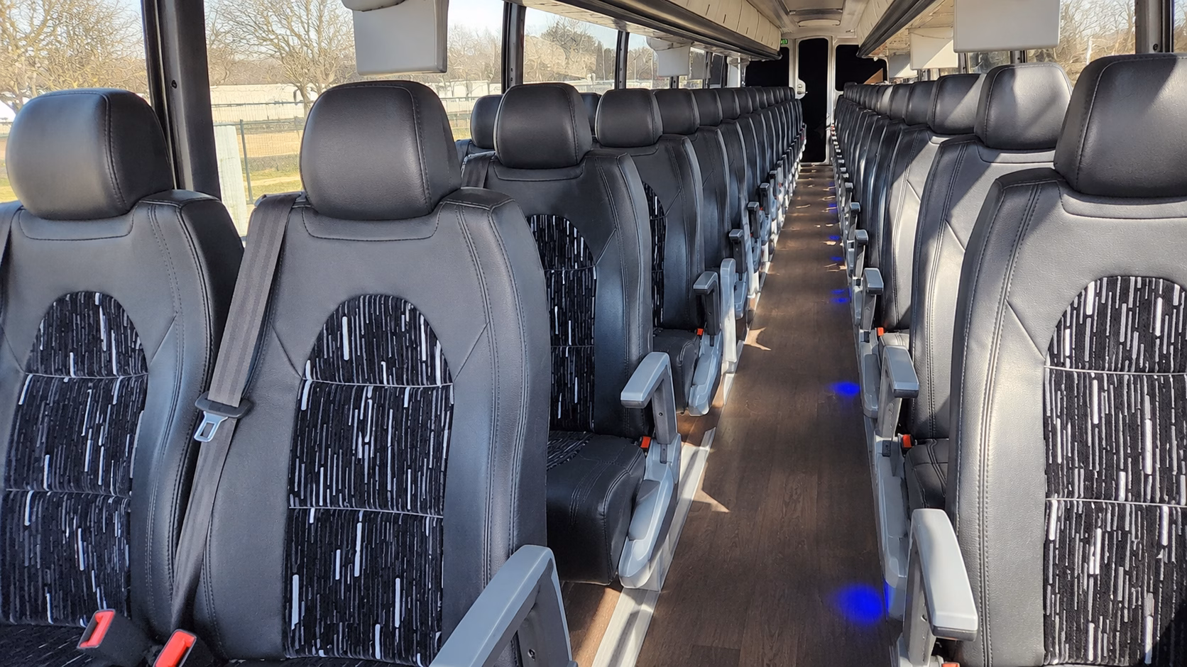 instant online bus rental quotes in hendersonville