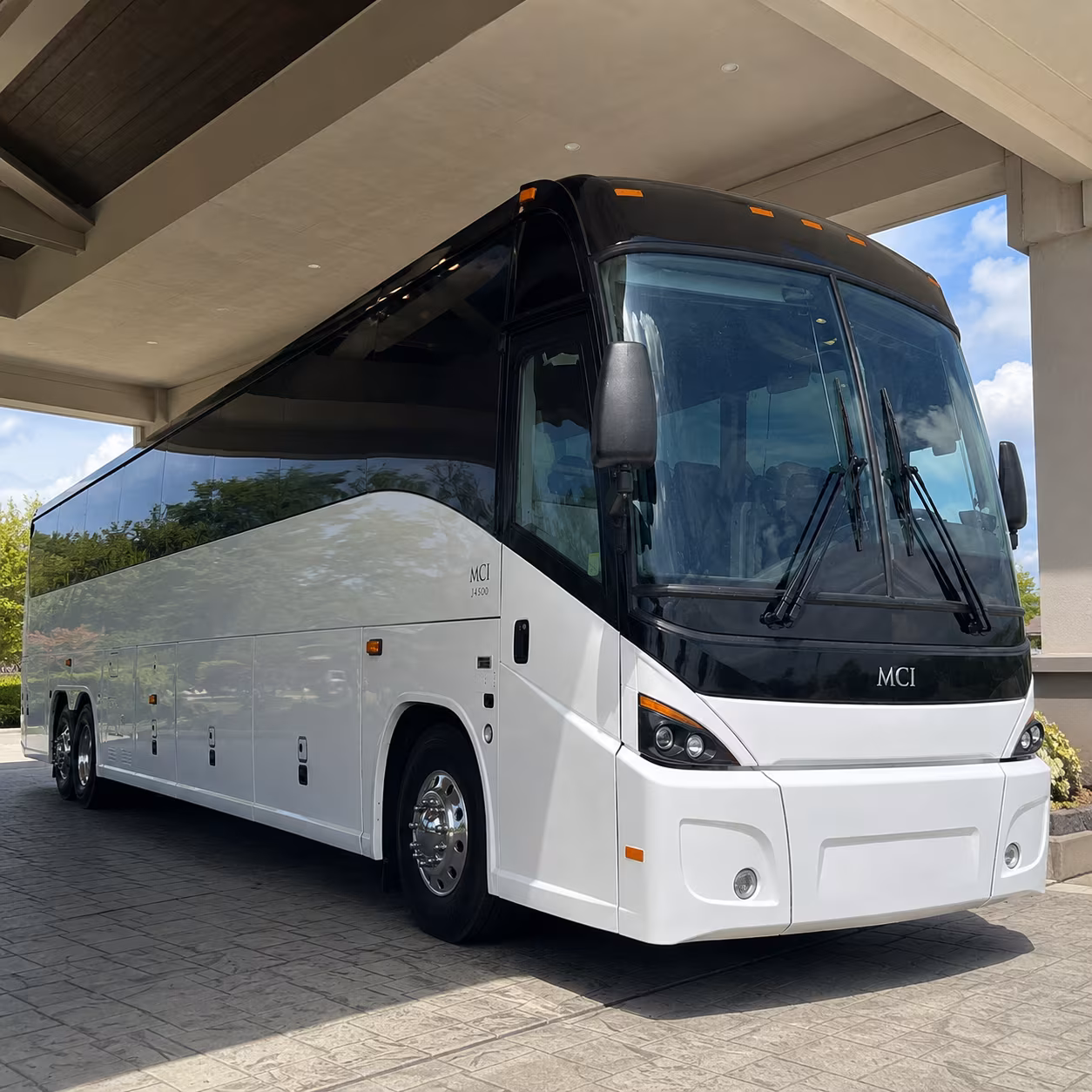 park and ride shuttle routes from hendersonville neighborhoods to nashville